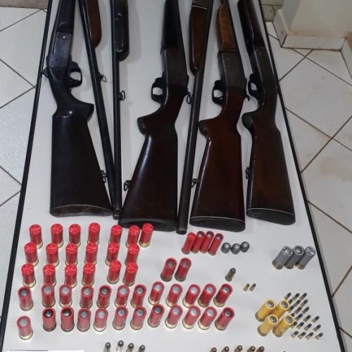 JABORANDI: Policia Militar apreende armas com caçadores e localizam uma capivara fatiada dentro de um tambor