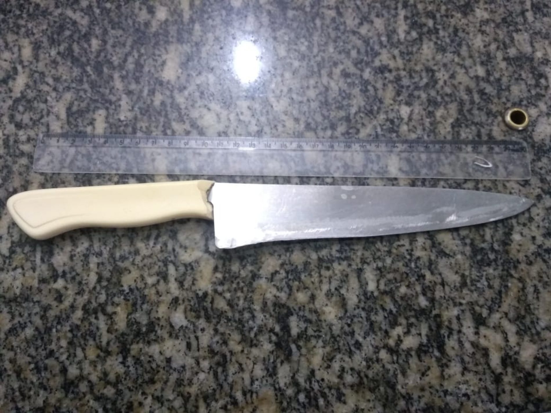 BARRETOS: Após agredir e ameaçar matar amásia, vendedor é preso com uma faca