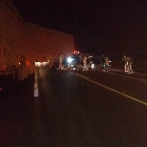 REGIÃO: Batida com canavieiro deixa 5 mortos em rodovia