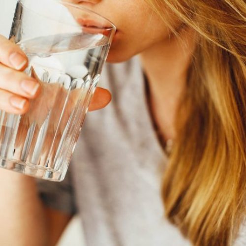 SAÚDE CARDIO: A importância de beber água em tempos de pandemia