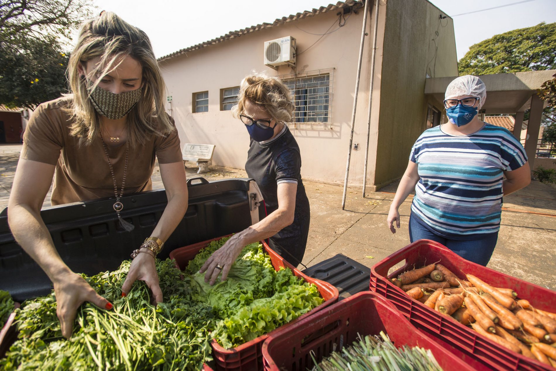 Entidades recebem a doação de hortaliças e verduras através do Fundo Social de Solidariedade de Barretos