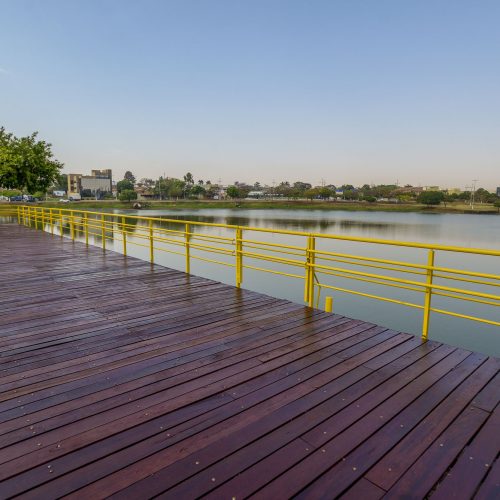 BARRETOS: Deck do terceiro lago é reformado