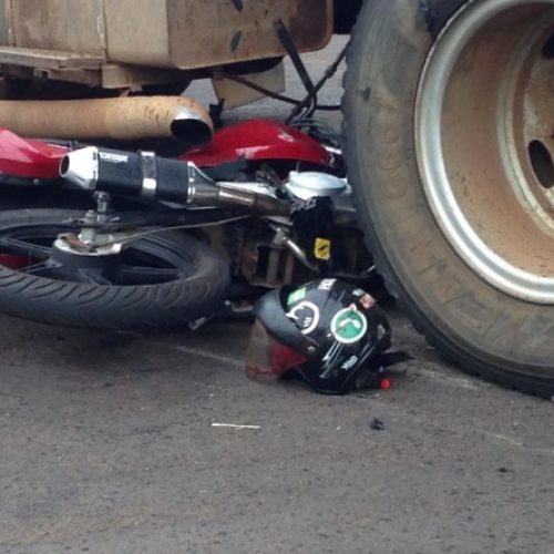 REGIÃO: Motociclista sofre traumatismo craniano após acidente