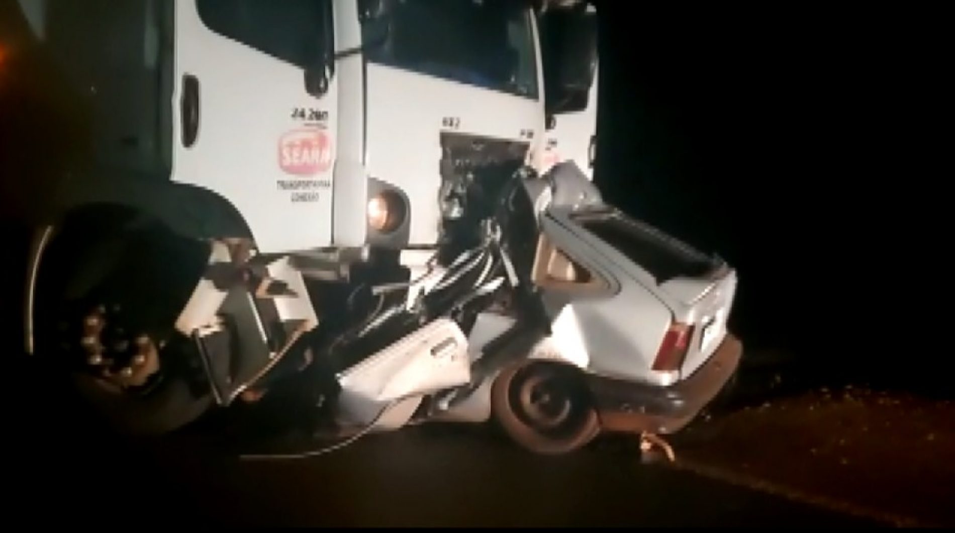 MIGUELÓPOLIS/GUAÍRA: Motorista morre em colisão com caminhão em rodovia