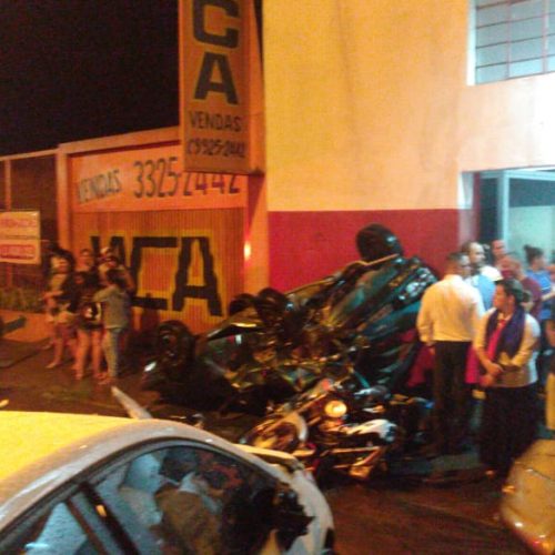 BARRETOS: Acidente envolvendo 10 veículos é registrado na Avenida Messias Gonçalves