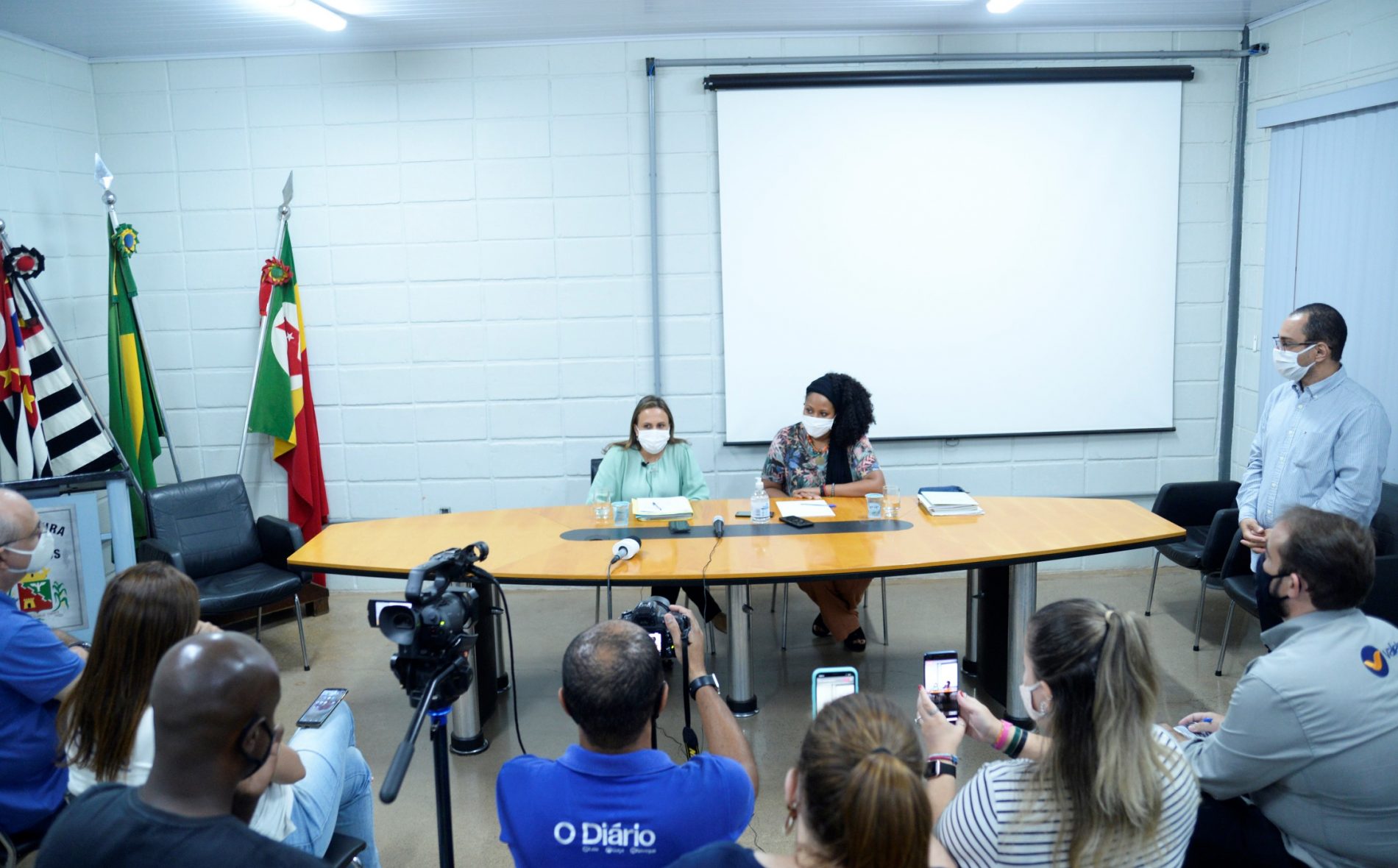 BARRETOS: Reunião de Paula Lemos e secretária de Educação com REJAEs tem consenso confirmado