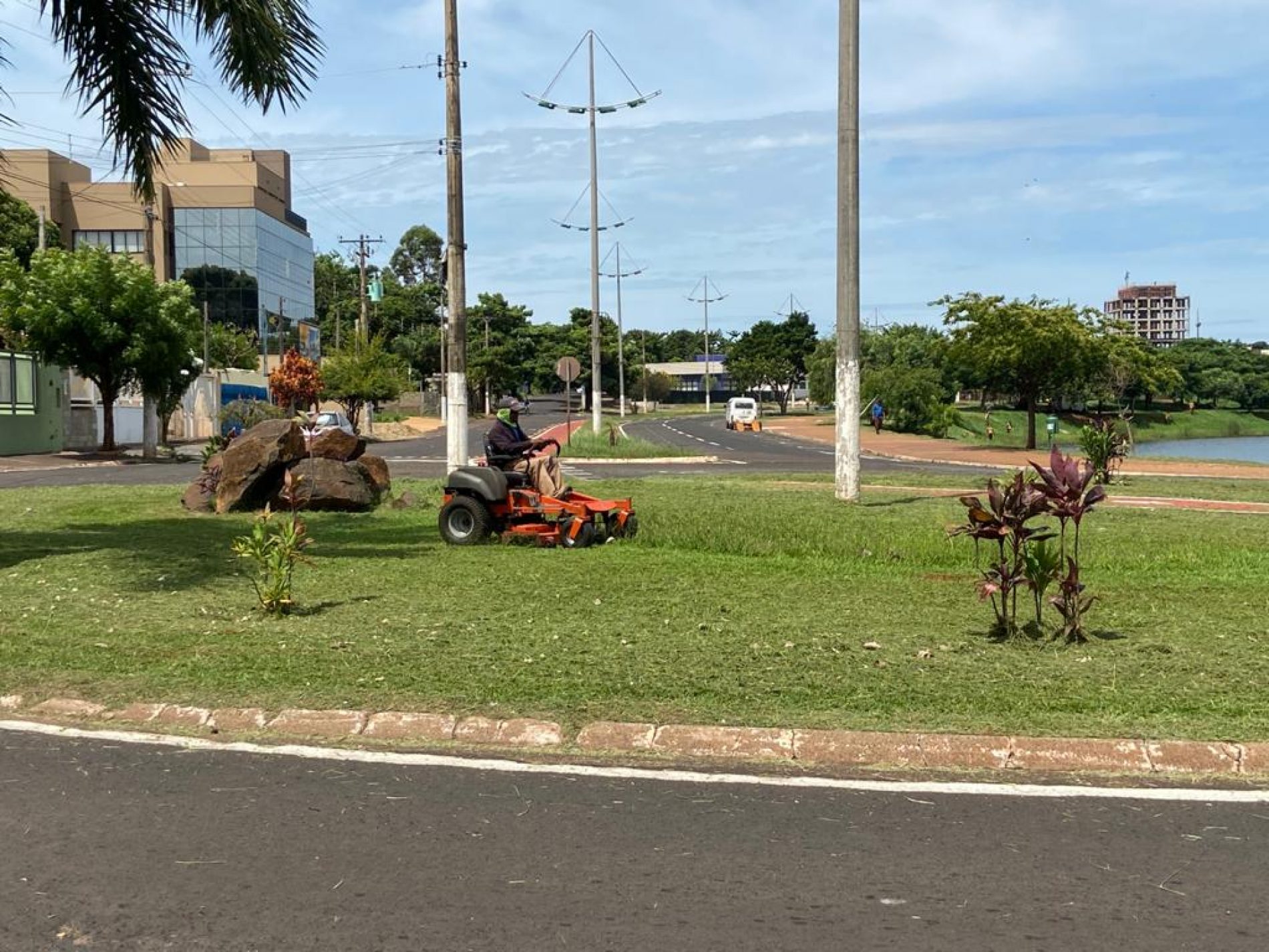 BARRETOS: Cronograma para roçadas para a semana é definido pela Secretaria de Agricultura e Meio Ambiente