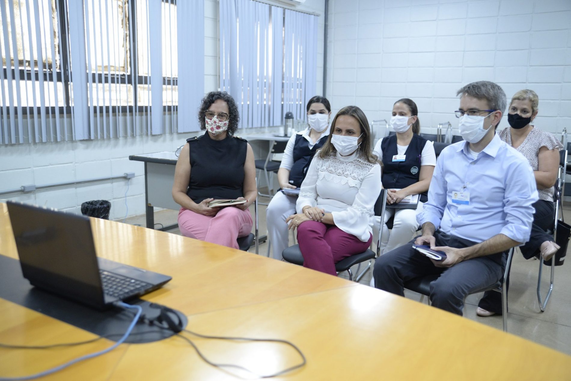 BARRETOS: Prefeita Paula Lemos participa de reunião por videoconferência com representantes da FATEC