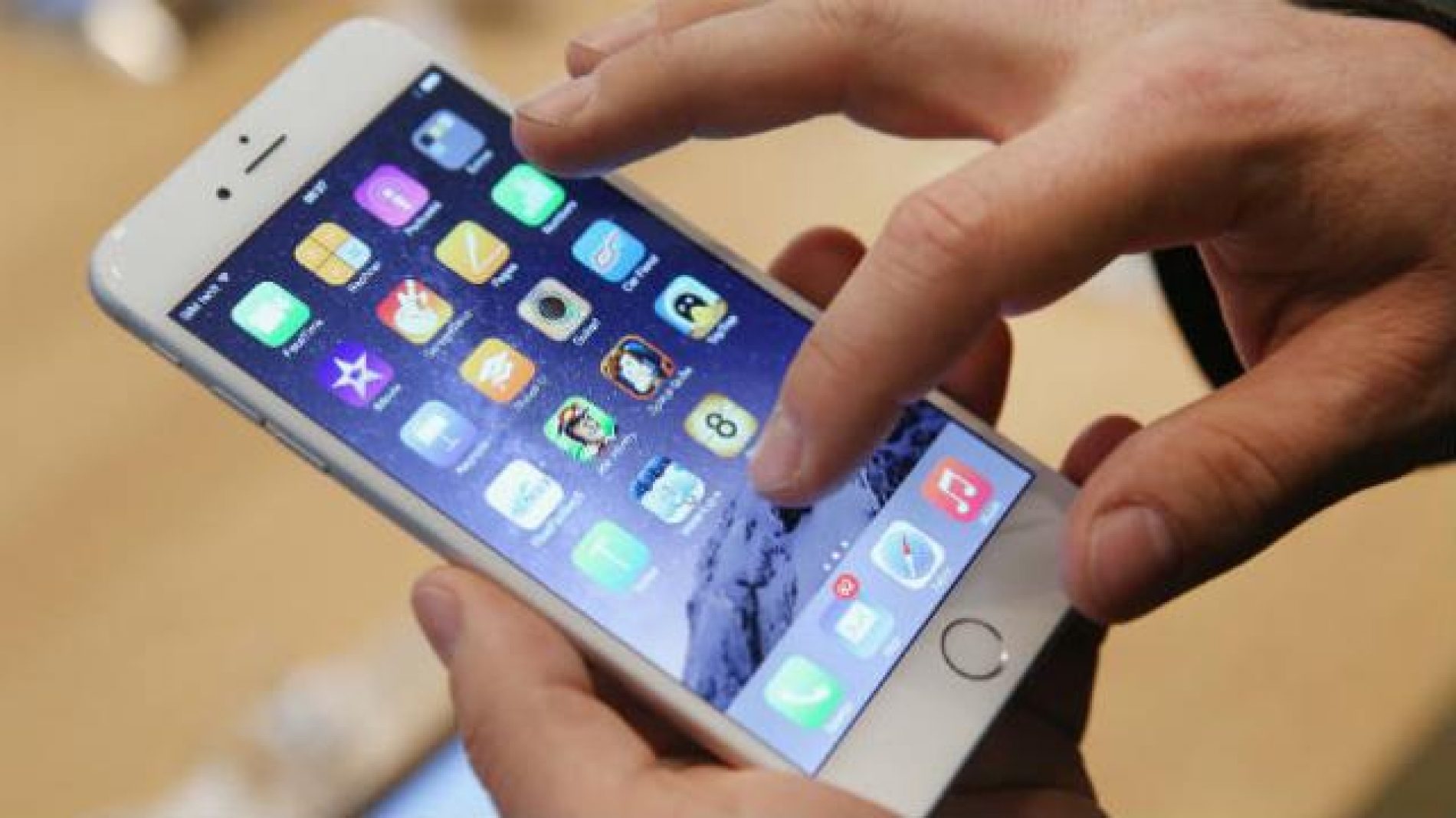 BARRETOS: Jovem perde aparelho celular ao vendê-lo pela internet