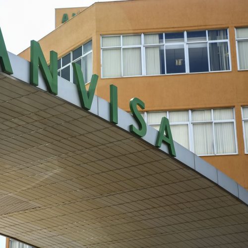 Ministério da Saúde pede autorização à Anvisa para importar vacina