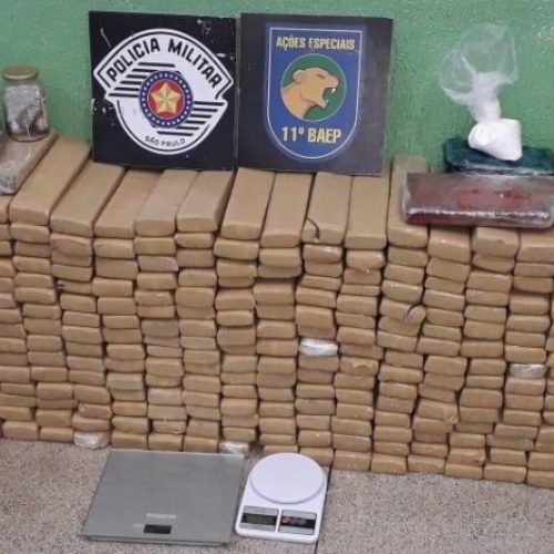 REGIÃO: Baep prende dupla com 221 kg de drogas