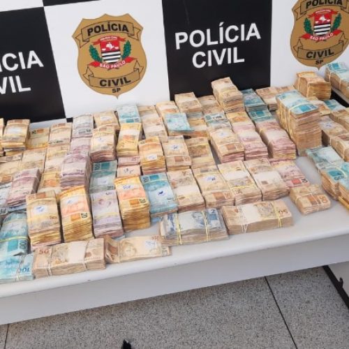 REGIÃO: Polícia Civil apreende grande quantidade de dinheiro em apartamento