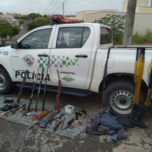 REGIÃO: Homem é preso com armas, munições e partes de animais silvestres