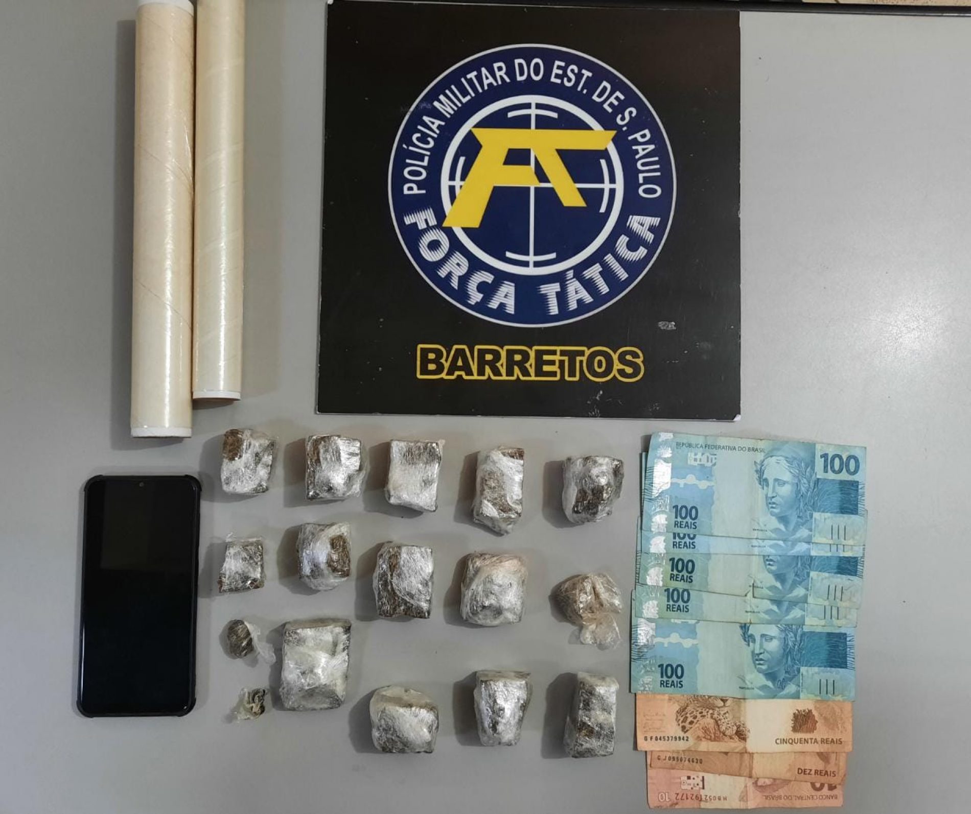 BARRETOS: Força Tática prende servente que armazenava drogas em sua residência no bairro José Faleiros