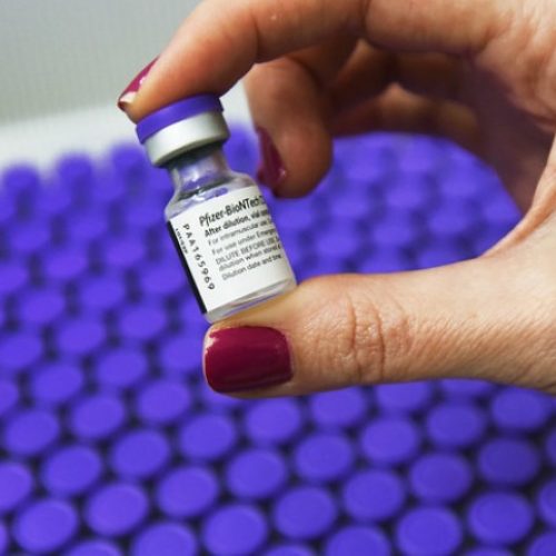 Nova fábrica vai produzir vacinas da Pfizer para o Brasil
