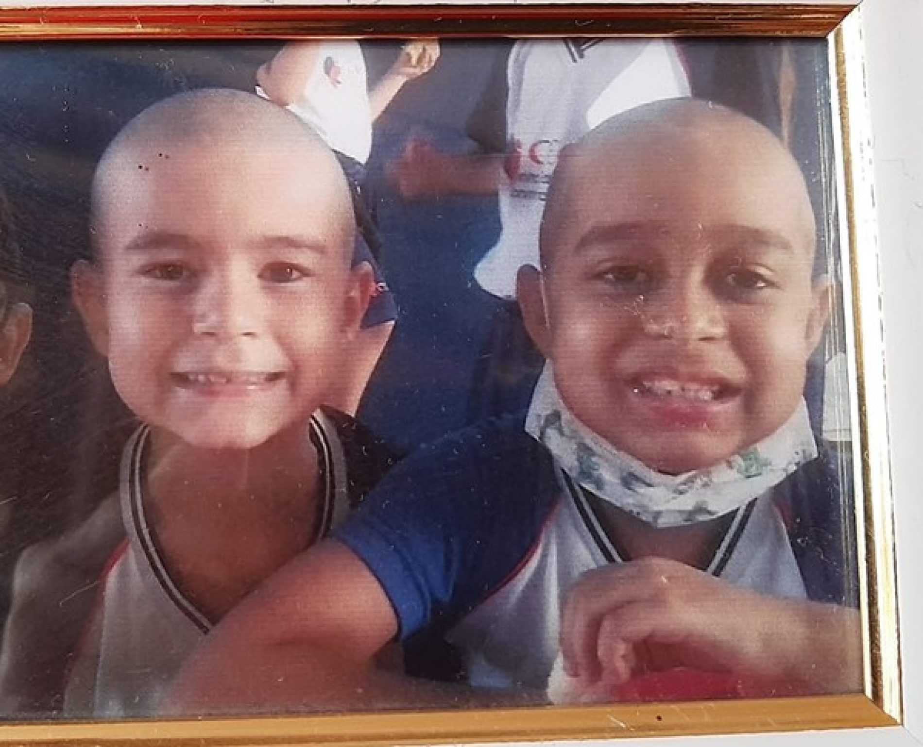 Dia do amigo: menino de 6 anos raspa cabelo para homenagear amigo com câncer em Mato Grosso