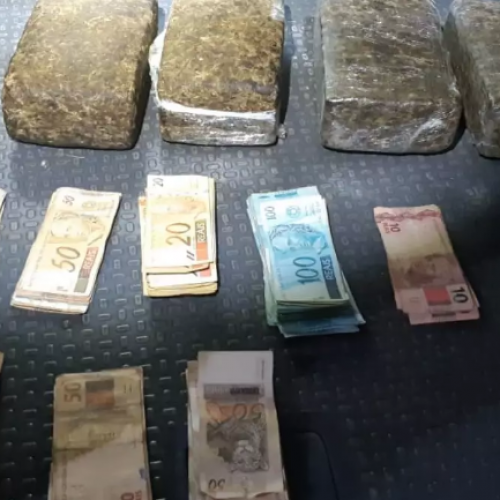 REGIÃO: Homem é preso com R$ 21 mil e quase 8 kg de maconha