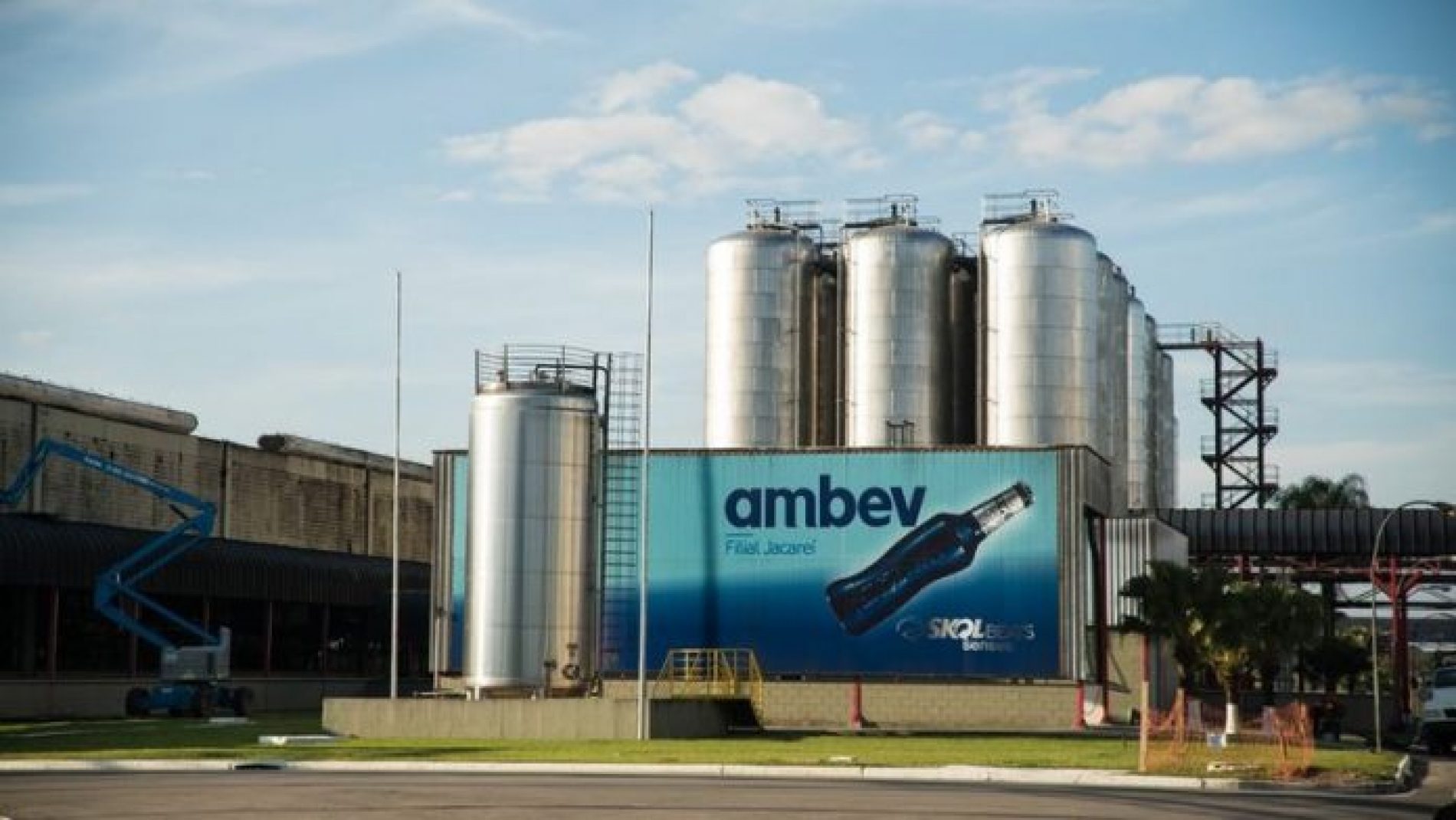 Ambev anuncia aumento de preço das principais cervejas do mercado