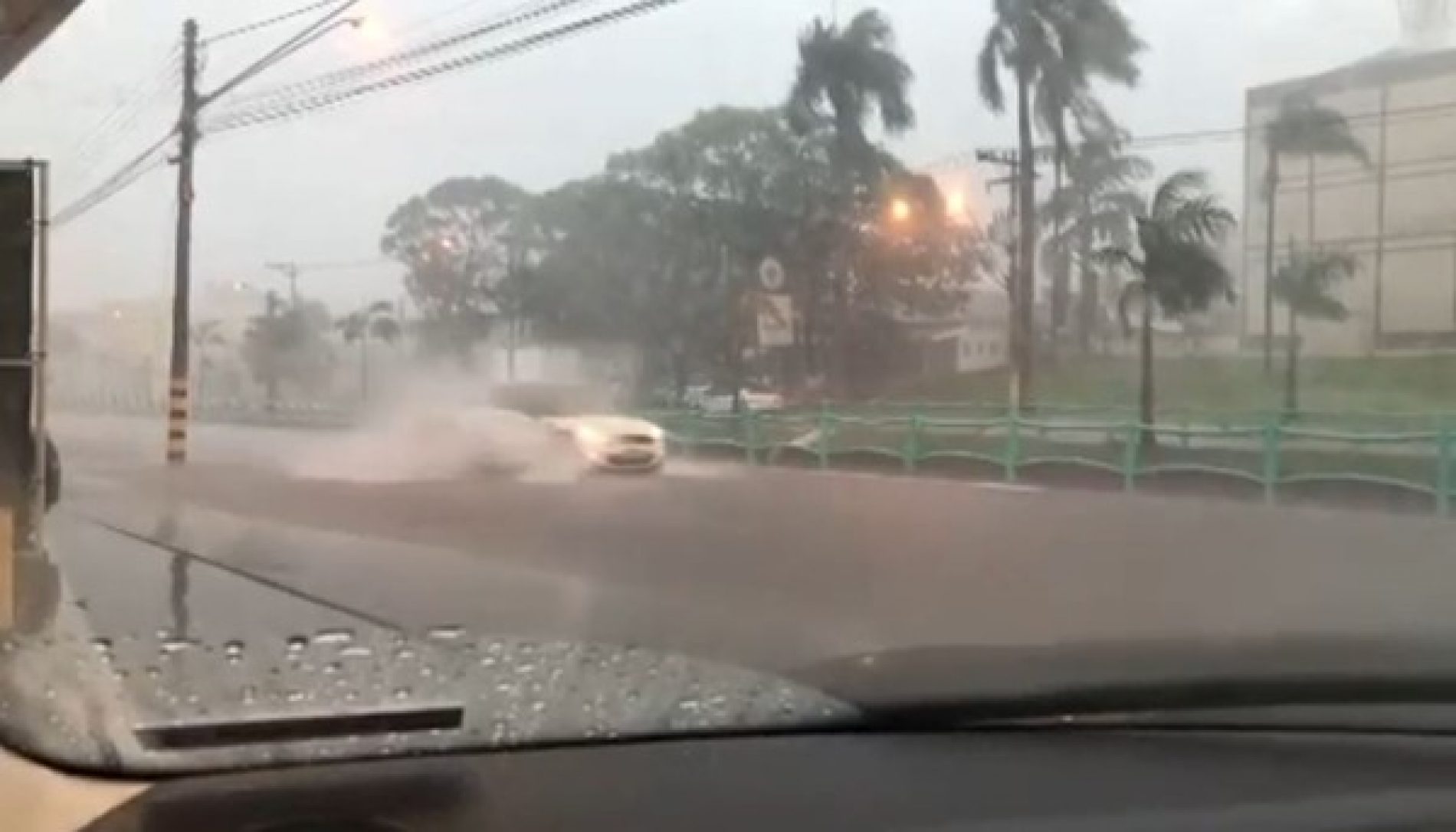 Defesa Civil alerta para fortes chuvas nas regiões de Ribeirão Preto, Franca e Barretos, SP