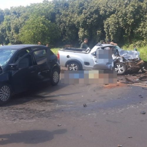 BARRETOS: Gravíssimo acidente entre dois carros na Faria Lima deixa um morto e dois gravemente feridos