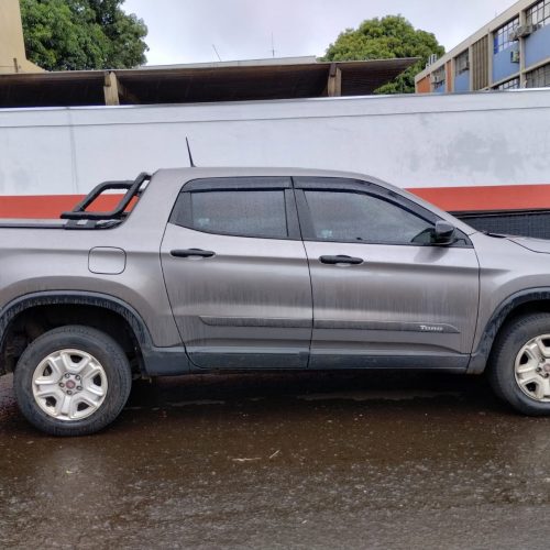 Policia Militar recupera em Barretos carro roubado em São Paulo